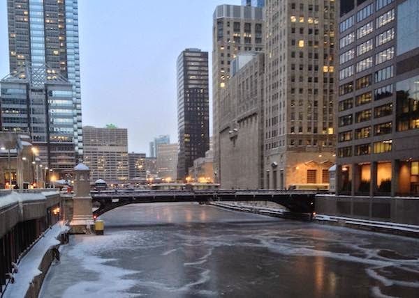 The+Chicago+river+is+completely+frozen+over.+-+The+30+Most+Amazing+Photos+Of+Frozen+Things+In+Honor+Of+The+Coldest+Morning+Of+The+21st+Century