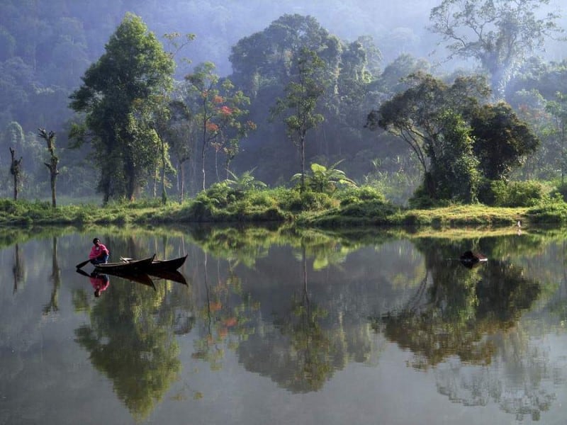 7-Gunung-lake1.jpg