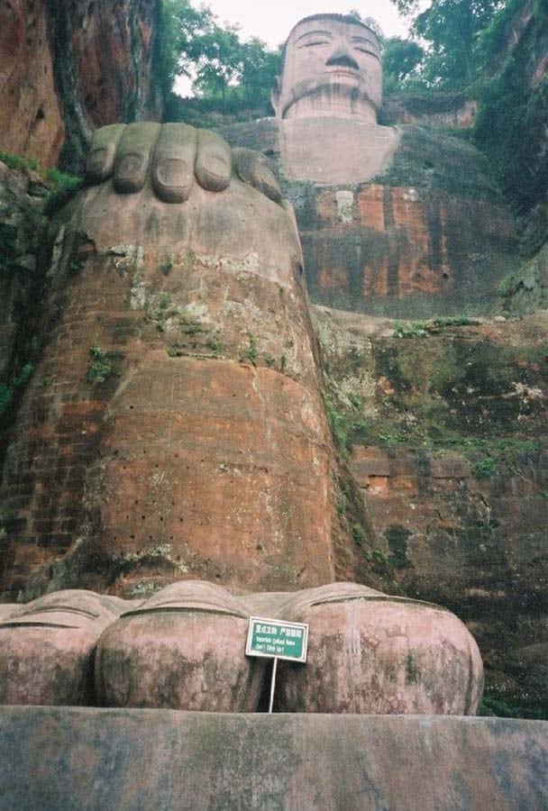 Buddha 8 Гигантский Будда в Лэшане