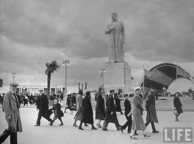 Moscow, Exhibition, 1941