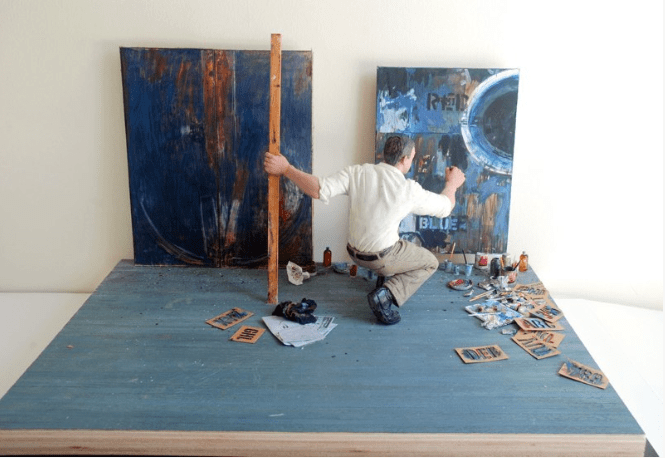 10JoeFig_JasperJohns-Miniature