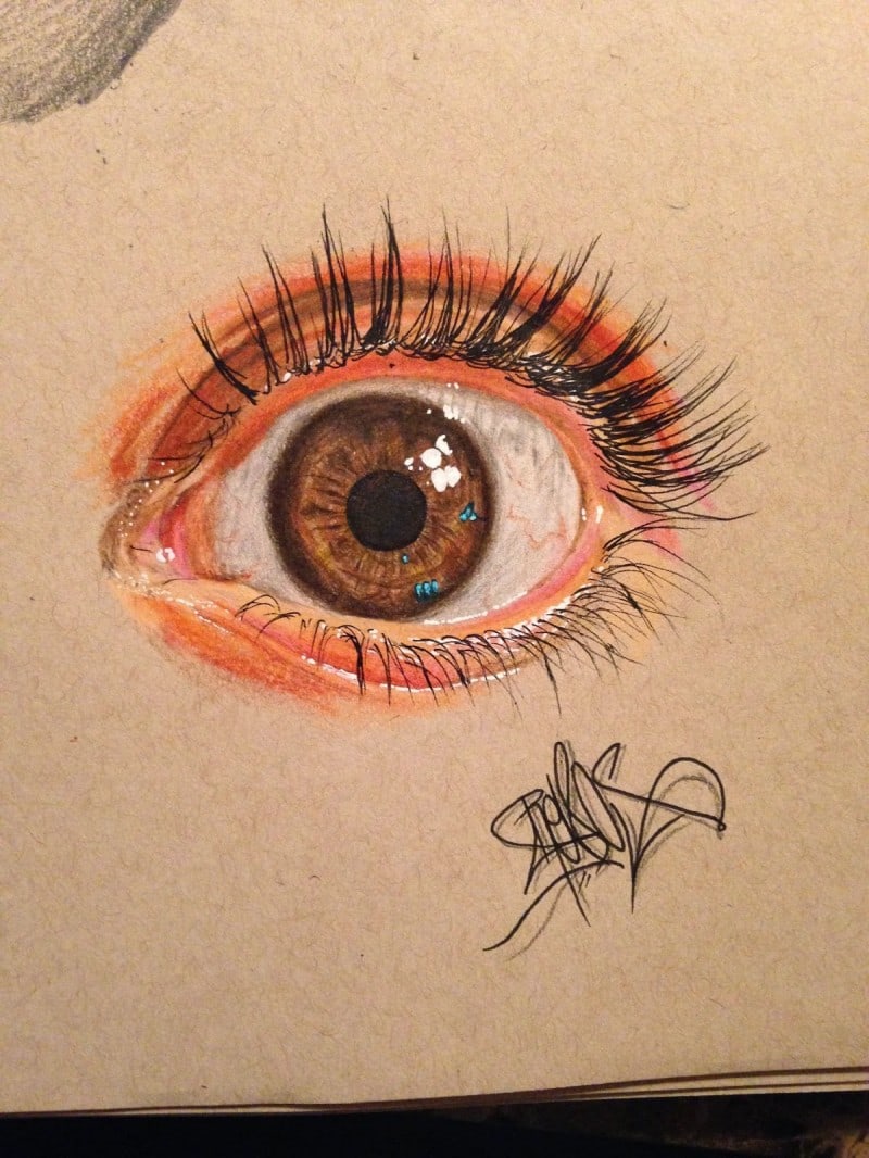 19-Year-Old Artist Draws Hyper-Realistic Eyes Using Just Colored