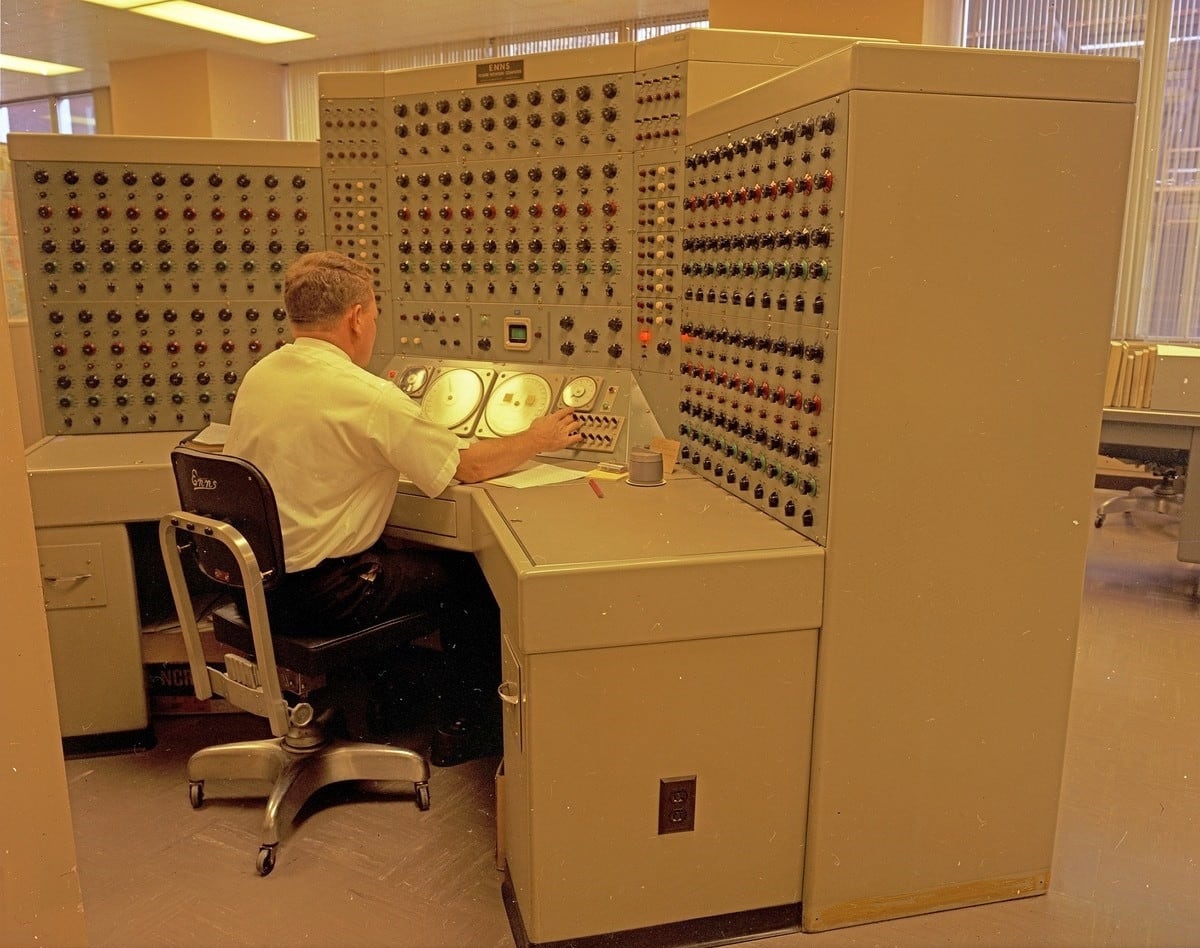 Man working at analog computer, 1968