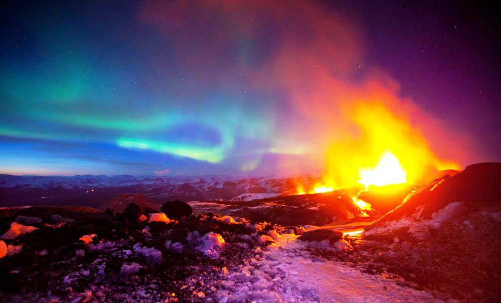 Northern Lights - Aurora Borealis As Seen From Iceland > FREEYORK