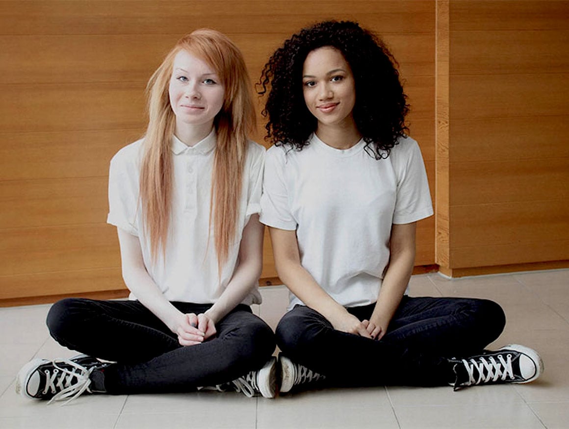 Black And White Non Identical Twins Lucy And Maria Aylmer From Gloucester Freeyork 3531