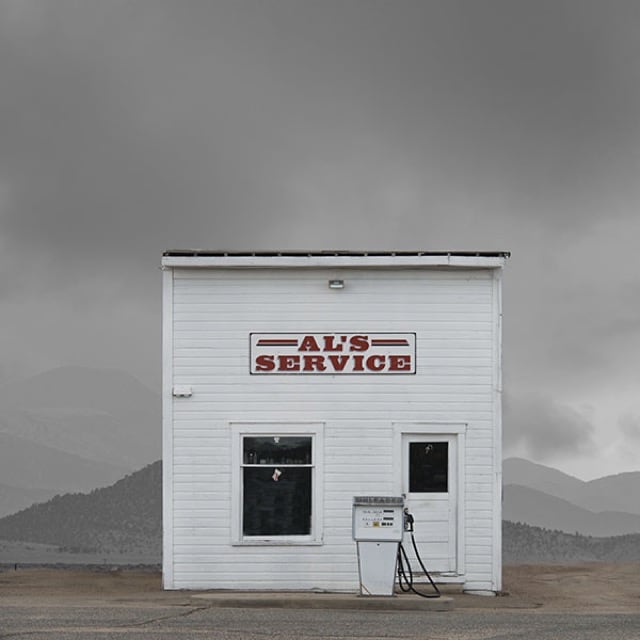Abandoned-And-Isolated-Signs-of-Human-Beings-6