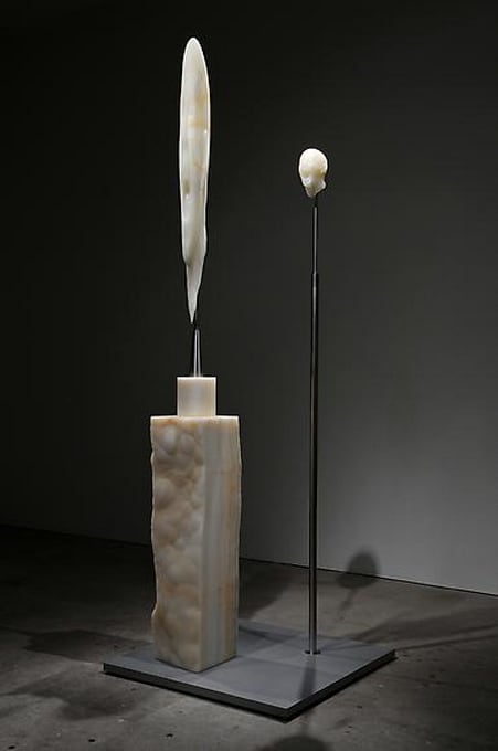 Barry X Ball Dual Screaming Self-Portrait Ensemble, 1998-2006 Iranian Onyx 27 5/16 x 80 1/4 x 27 5/16 inches (69,4 x 203,8 x 69,4 cm) overall SW 11398