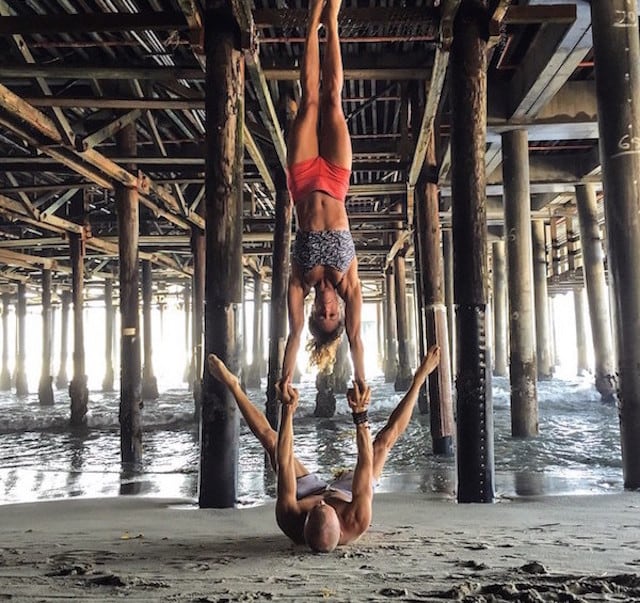 Gravity-Defying-Yoga-Poses-In-Photos_14