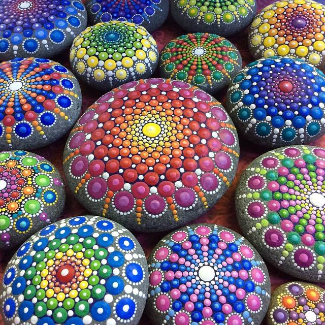 Ocean-Stones-Covered-in-Colorful-Tiny-Dots_7