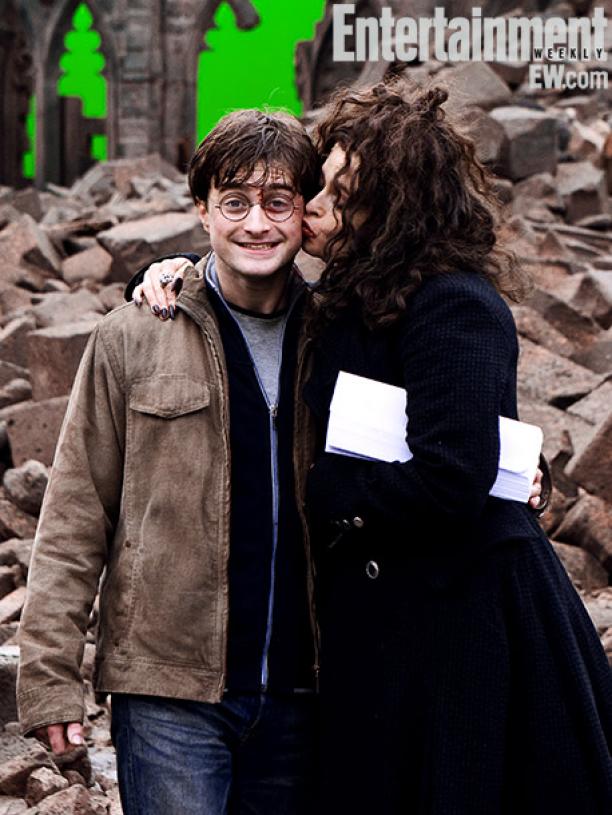 Daniel Radcliffe and Helena Bonham Carter on set at Hogwarts Courtyard, Harry Potter and the Deathly Hallows — Part 2 (2011) Image Credit: Jaap Buitendijk
