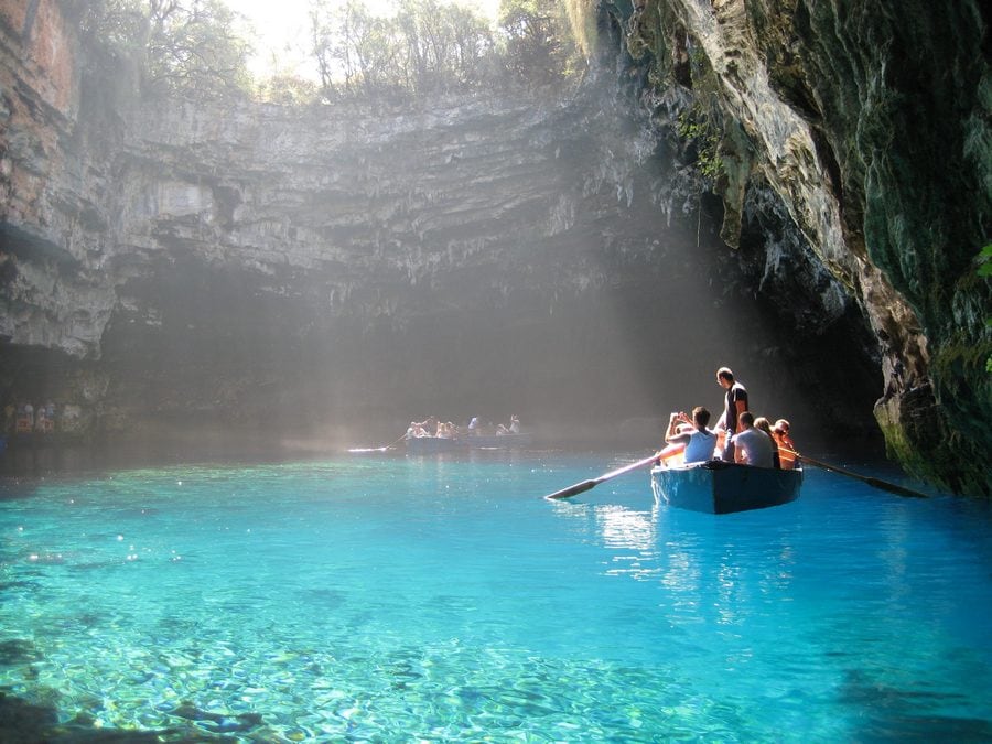 melissani_lake_greece_2