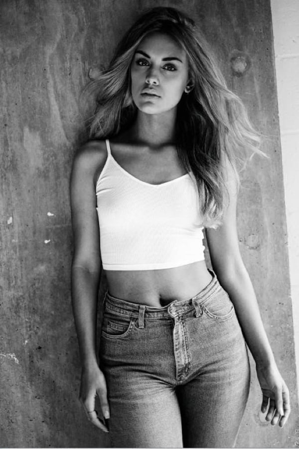 models-1-curve-shoot05