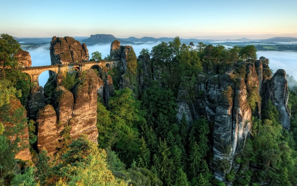 Resultado de imagem para The Bastei Bridge (Alemanha)