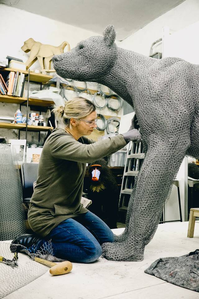 Artist Creates LifeSize Animal Sculptures Made Completely Out of Wire