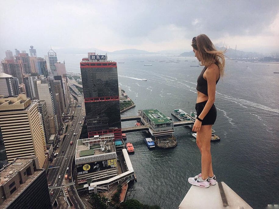 This Russian Girl Takes The Most Dangerous Selfies Freeyork