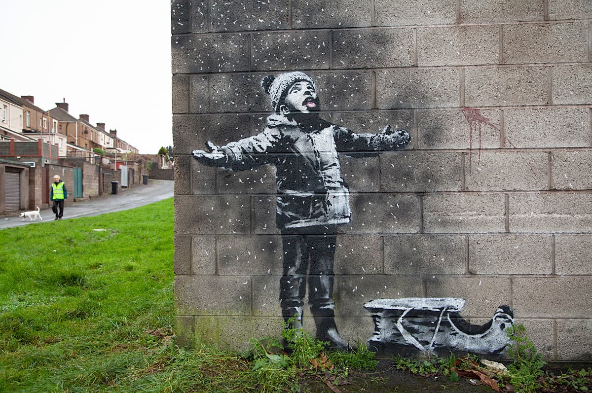 banksy-new-mural-appeared-in-south-wales-town-of-port-talbot-freeyork