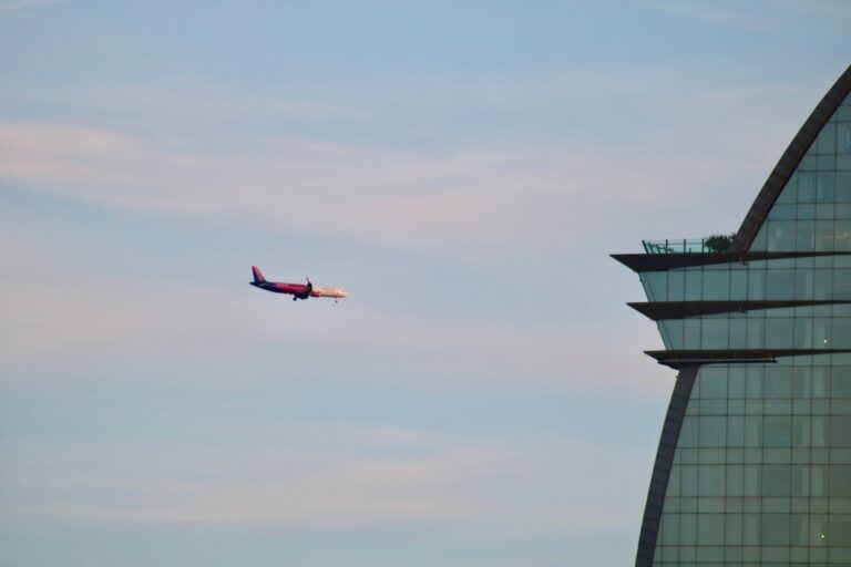 a large air plane flying in the sky